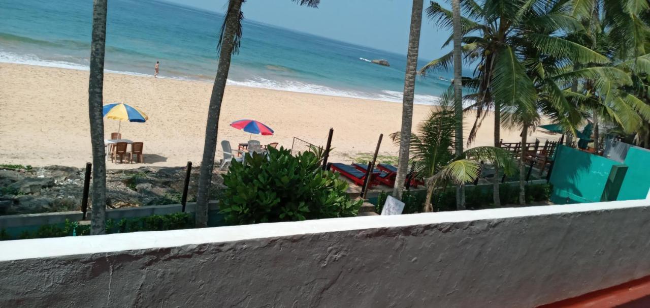 New Seaside Inn Хиккадува Экстерьер фото