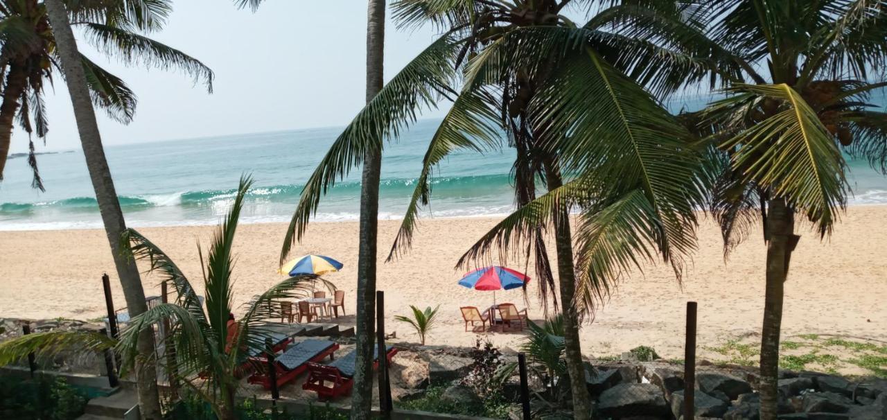 New Seaside Inn Хиккадува Экстерьер фото