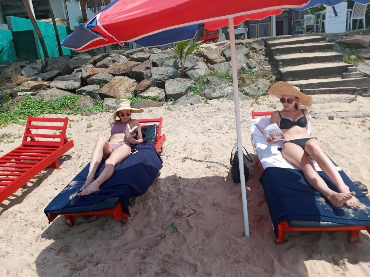 New Seaside Inn Хиккадува Экстерьер фото